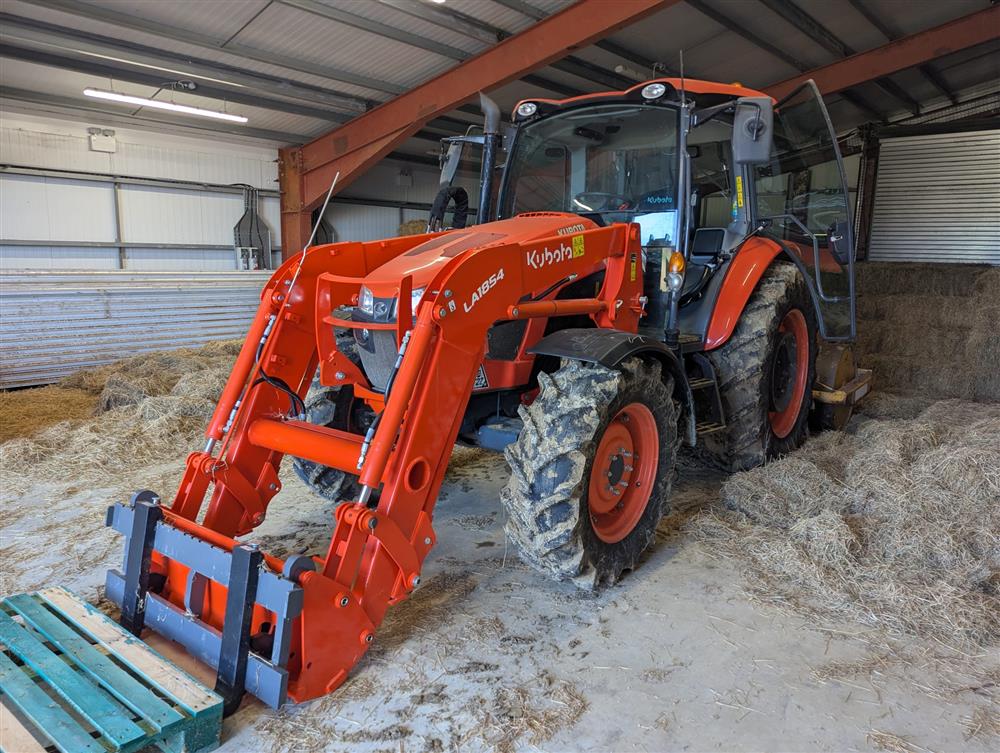 used-kubota-m5111-tractor-with-loader