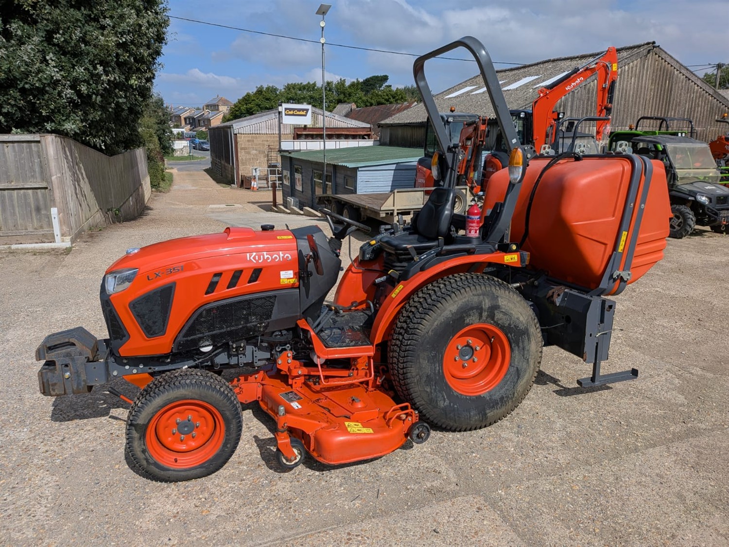 used-kubota-lx351-compact-tractor-2021