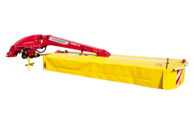 pottinger-novacat-rear-mounted-mower-with-centre-pivot-suspension
