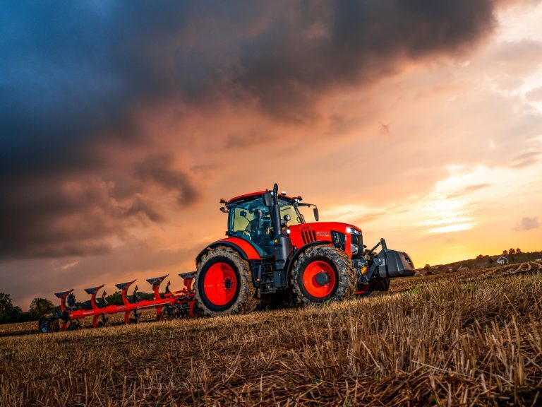 kubota-m7003-series-tractor-130150170hp