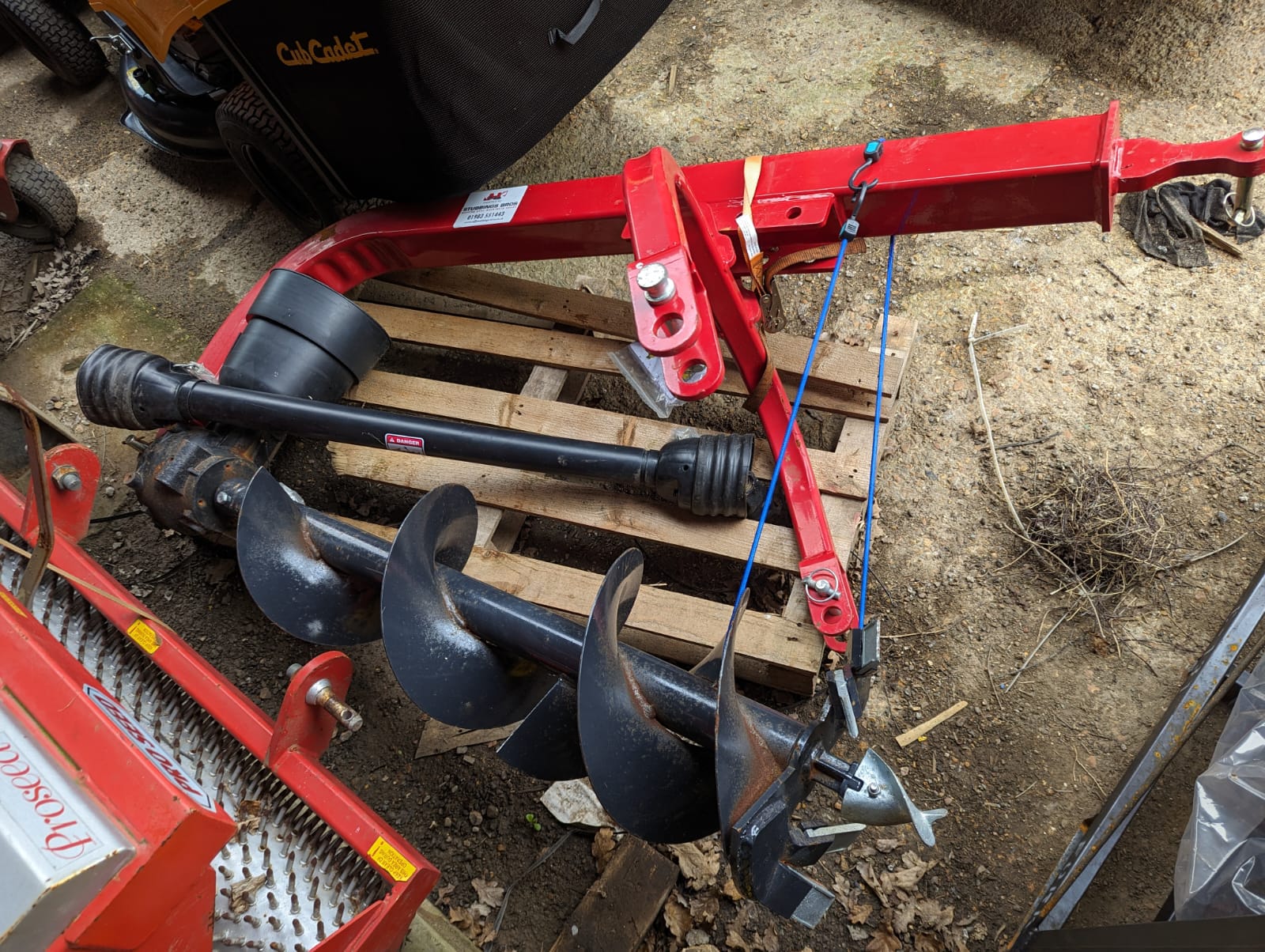 used-winton-whb12-tractor-mounted-auger-includes-12-auger-drill-bit