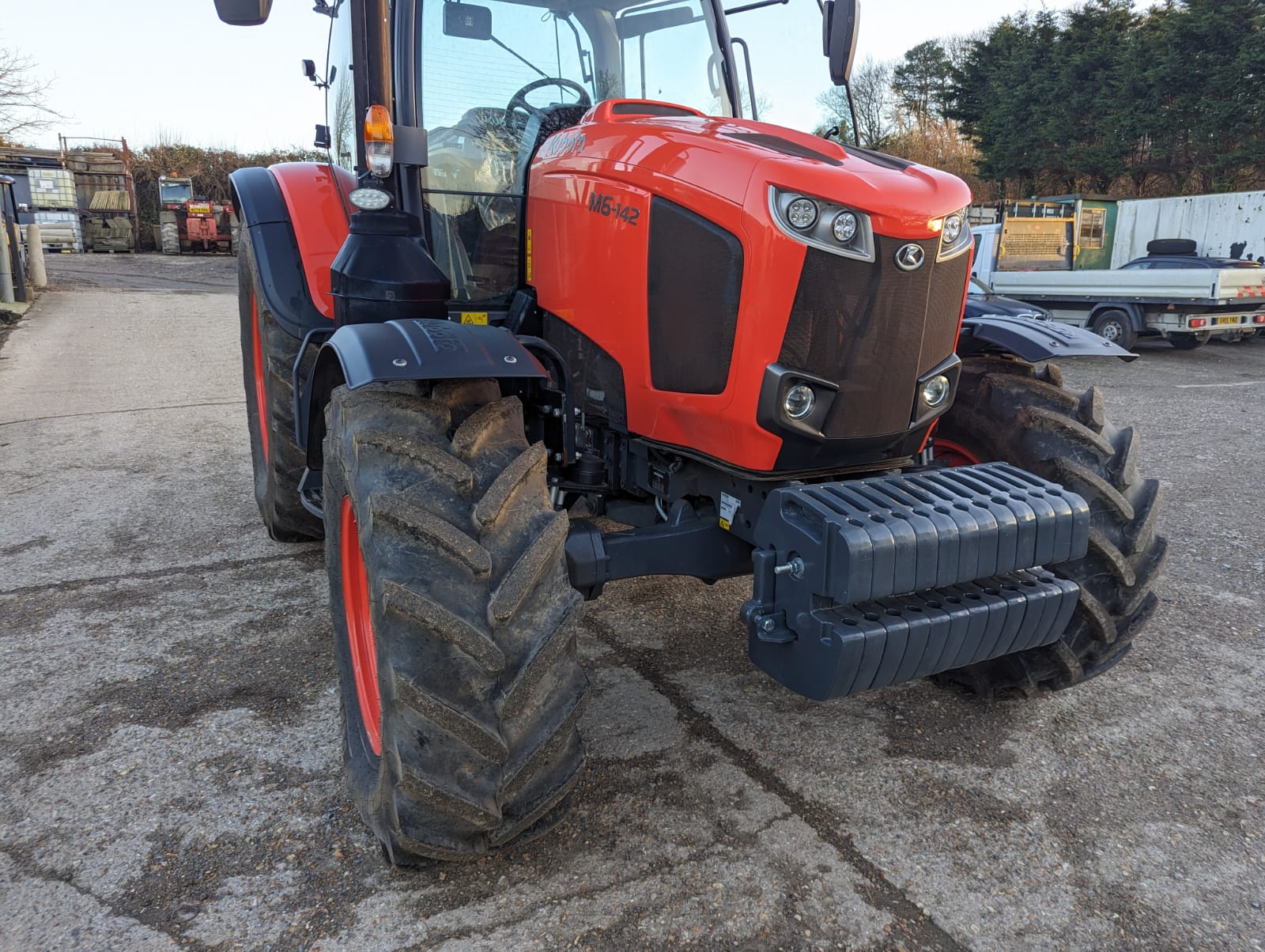 used-kubota-m6142-140hp-tractor-demo-tractor-available-for-hire